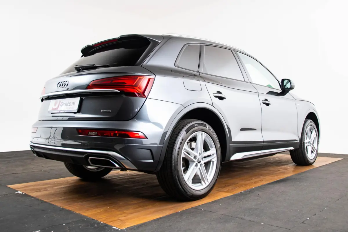 50 TFSI e S edition Panoramadak - Multifunctioneel stuur plus - interieurvoorverwarming - Audi soundsystem - Achterbank plus - Sportstoelen - stoelverwarming voor - Assistentiepakket City -