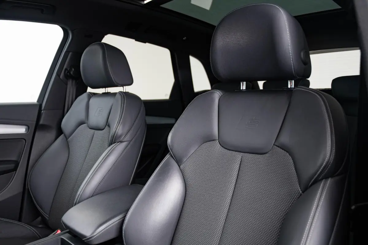 50 TFSI e S edition Panoramadak - Multifunctioneel stuur plus - interieurvoorverwarming - Audi soundsystem - Achterbank plus - Sportstoelen - stoelverwarming voor - Assistentiepakket City -