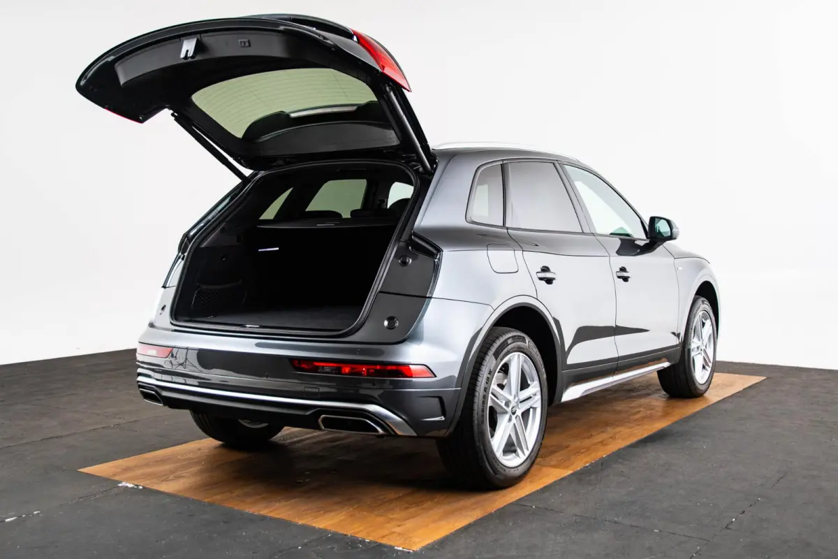 50 TFSI e S edition Panoramadak - Multifunctioneel stuur plus - interieurvoorverwarming - Audi soundsystem - Achterbank plus - Sportstoelen - stoelverwarming voor - Assistentiepakket City -