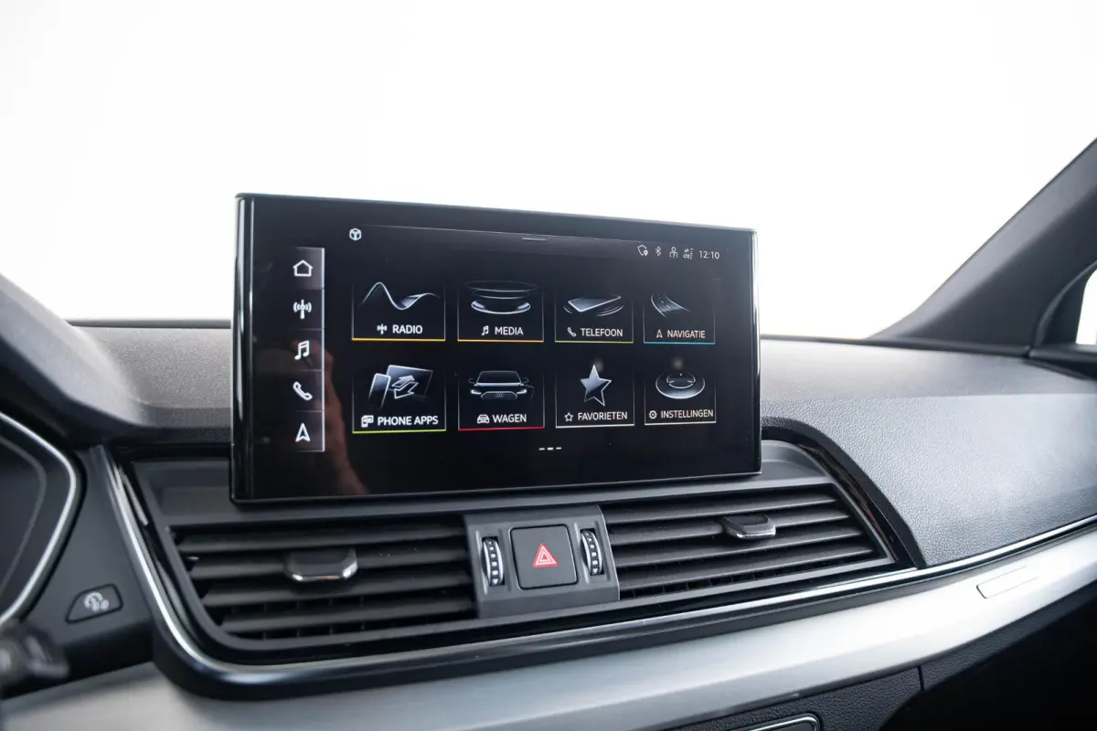 50 TFSI e S edition Panoramadak - Multifunctioneel stuur plus - interieurvoorverwarming - Audi soundsystem - Achterbank plus - Sportstoelen - stoelverwarming voor - Assistentiepakket City -