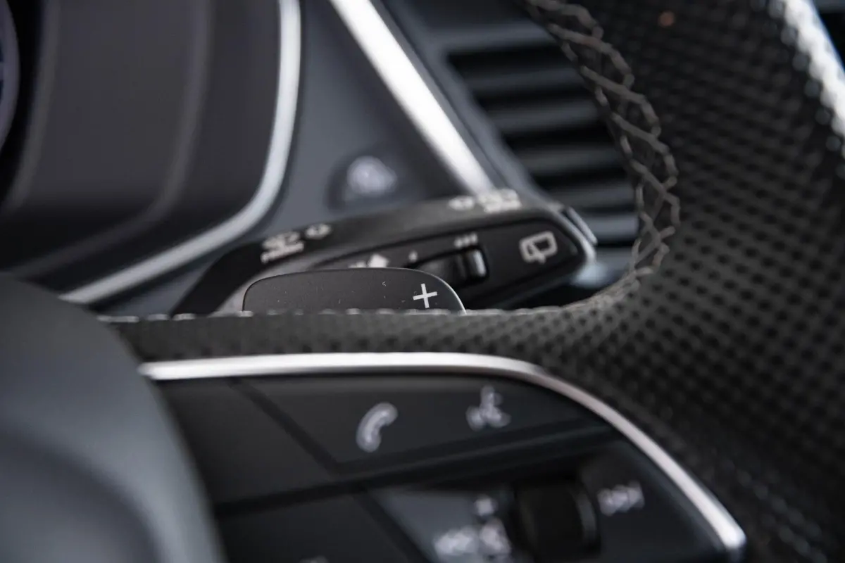 50 TFSI e S edition Panoramadak - Multifunctioneel stuur plus - interieurvoorverwarming - Audi soundsystem - Achterbank plus - Sportstoelen - stoelverwarming voor - Assistentiepakket City -