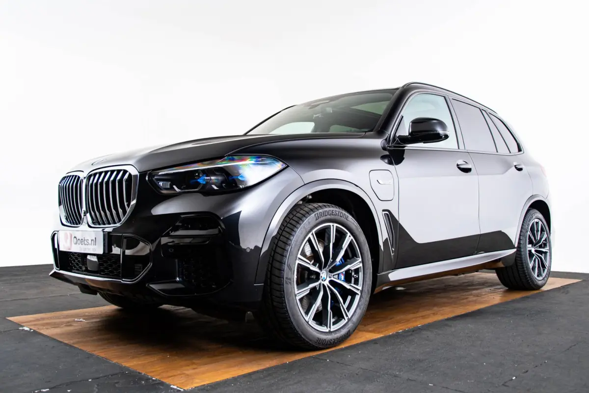 xDrive45e High Executive M Sport - Trekhaak - Panoramadak - Driving Assistant Professional - Warmte Comfort Pack Voor - Comfortstoelen  - Soft Close - BMW Laserlight - Comfort Access - Head 