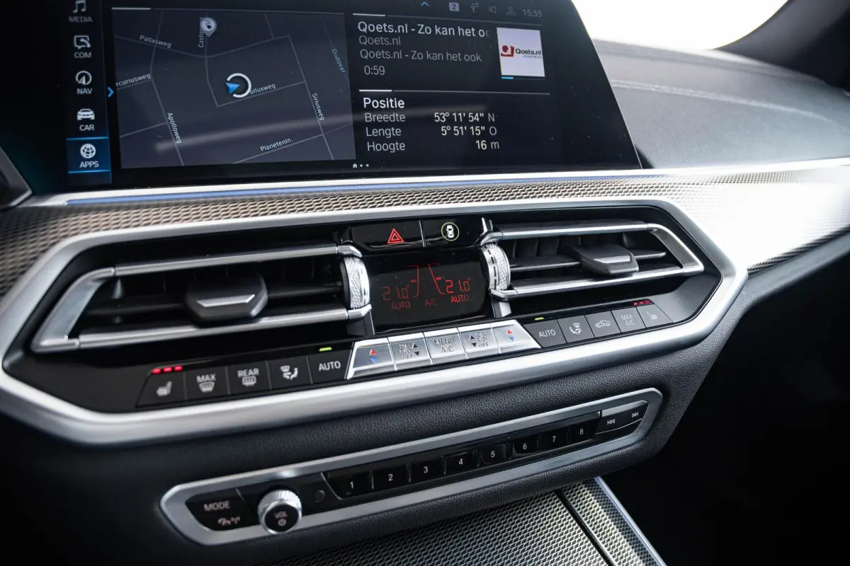 xDrive45e High Executive M Sport - Trekhaak - Panoramadak - Driving Assistant Professional - Warmte Comfort Pack Voor - Comfortstoelen  - Soft Close - BMW Laserlight - Comfort Access - Head 