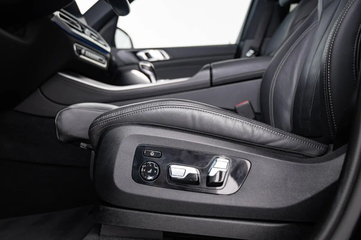 xDrive45e High Executive M Sport - Trekhaak - Panoramadak - Driving Assistant Professional - Warmte Comfort Pack Voor - Comfortstoelen  - Soft Close - BMW Laserlight - Comfort Access - Head 