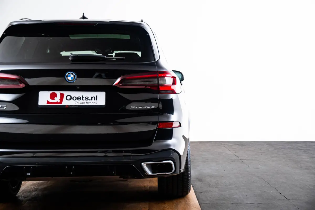 xDrive45e High Executive M Sport - Trekhaak - Panoramadak - Driving Assistant Professional - Warmte Comfort Pack Voor - Comfortstoelen  - Soft Close - BMW Laserlight - Comfort Access - Head 