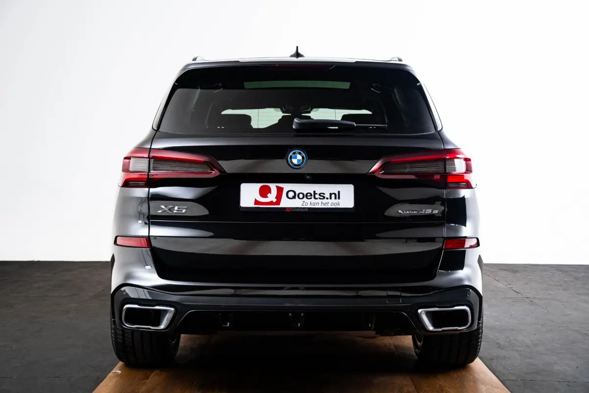xDrive45e High Executive M Sport - Trekhaak - Panoramadak - Driving Assistant Professional - Warmte Comfort Pack Voor - Comfortstoelen  - Soft Close - BMW Laserlight - Comfort Access - Head 