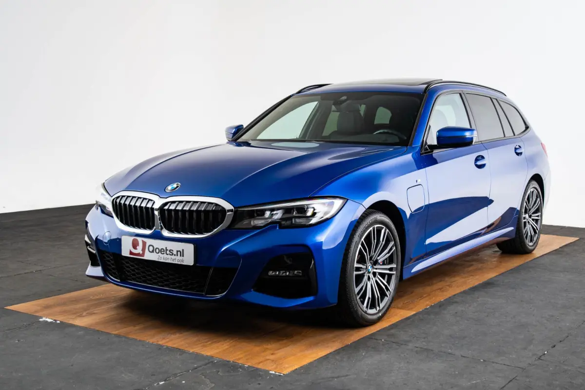 330e High Executive M Sport- Panoramadak - Sportstoelen - Elektrisch verwarmde voorstoelen - Getinte ruiten - Ambiance verlichting - Cruise control - HiFi - Active Guard Plus -