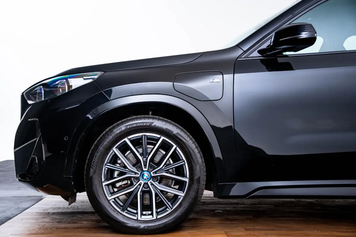 xDrive25e M Sport - Trekhaak - Driving Assistant Plus - Premium Pack - Elektrisch verwarmde voorstoelen - Sportstoelen - Grootlichtassistent -