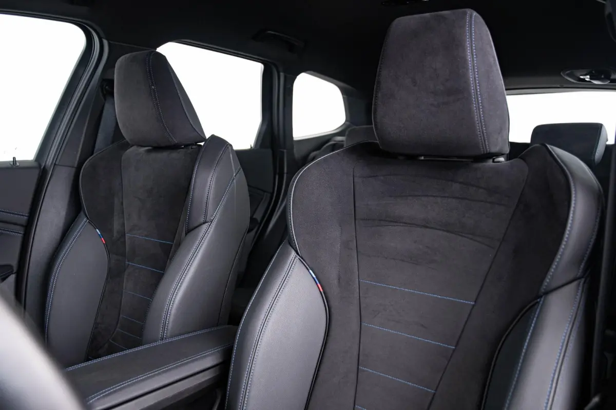 xDrive25e M Sport - Trekhaak - Driving Assistant Plus - Premium Pack - Elektrisch verwarmde voorstoelen - Sportstoelen - Grootlichtassistent -