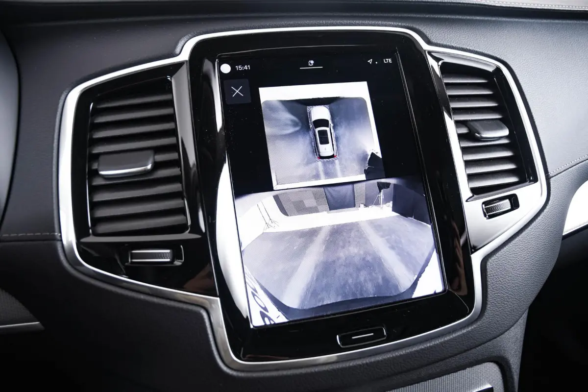 2.0 T8 Plug-in hybrid AWD Ultra Dark Trekhaak - Panoramadak - Adaptieve Cruise Control - Harman Kardon - Head up - Stoelverwarming voor/achter - Zongordijnen achterportieren - Visual Park As