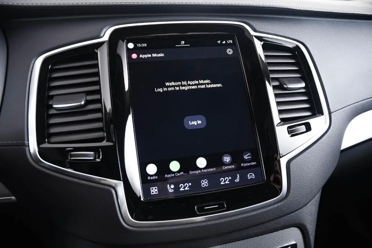 2.0 T8 Plug-in hybrid AWD Ultra Dark Trekhaak - Panoramadak - Adaptieve Cruise Control - Harman Kardon - Head up - Stoelverwarming voor/achter - Zongordijnen achterportieren - Visual Park As