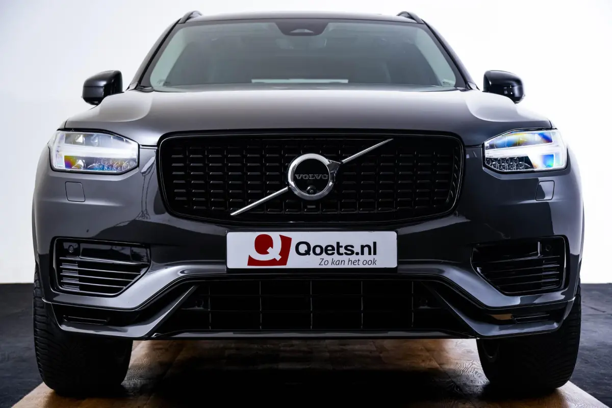 2.0 T8 Plug-in hybrid AWD Ultra Dark Trekhaak - Panoramadak - Adaptieve Cruise Control - Harman Kardon - Head up - Stoelverwarming voor/achter - Zongordijnen achterportieren - Visual Park As