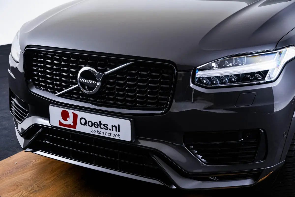 2.0 T8 Plug-in hybrid AWD Ultra Dark Trekhaak - Panoramadak - Adaptieve Cruise Control - Harman Kardon - Head up - Stoelverwarming voor/achter - Zongordijnen achterportieren - Visual Park As