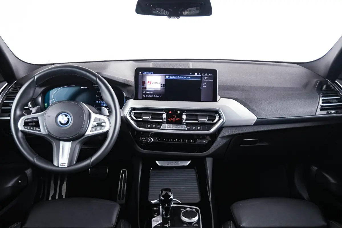 xDrive30e M Sport - Trekhaak - Ambiance verlichting - Parking Assistant - Hifi - Live Cockpit Professional - Sportstoelen -