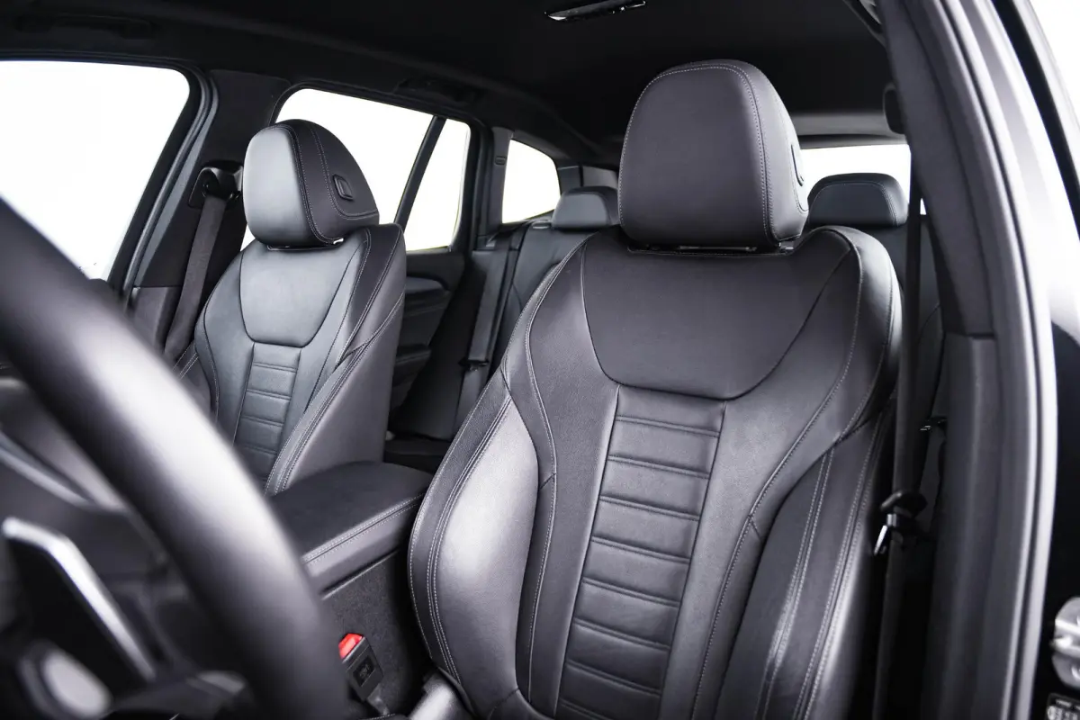 xDrive30e M Sport - Trekhaak - Ambiance verlichting - Parking Assistant - Hifi - Live Cockpit Professional - Sportstoelen -