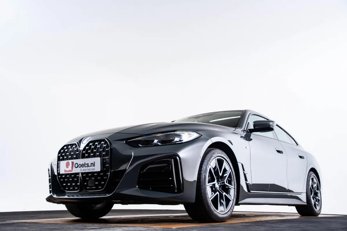 420i High Executive M-sport - Schuifdak - Leder - Comfort Access - Parking Assistant - HiFi System - Live Cockpit Professional