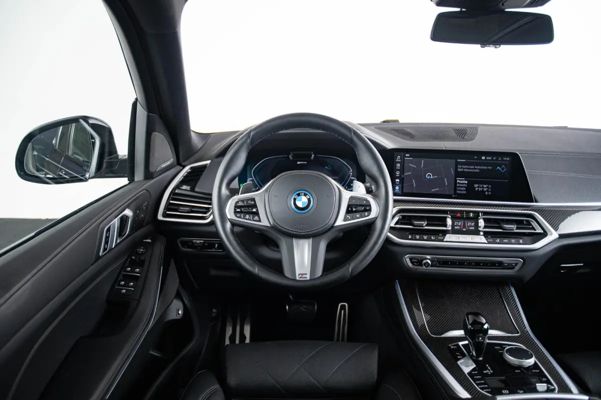 xDrive45e High Executive M Sport - Panoramdak - BMW Laserlight - Driving Assistant Professional - Head up - harman kardon - Stoelventilatie/Massage - Warmte Comfort Pack - Comfortstoelen  -