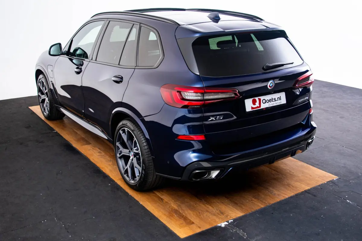 xDrive45e High Executive M Sport - Panoramdak - BMW Laserlight - Driving Assistant Professional - Head up - harman kardon - Stoelventilatie/Massage - Warmte Comfort Pack - Comfortstoelen  -