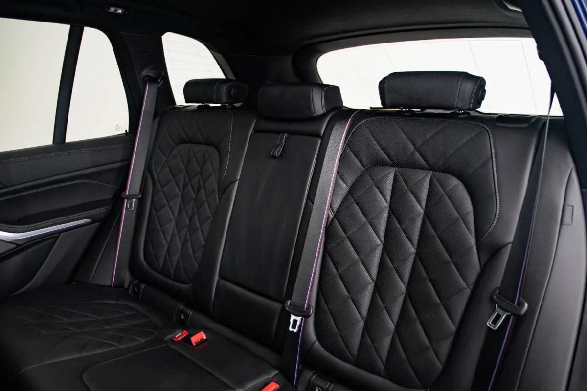 xDrive45e High Executive M Sport - Panoramdak - BMW Laserlight - Driving Assistant Professional - Head up - harman kardon - Stoelventilatie/Massage - Warmte Comfort Pack - Comfortstoelen  -