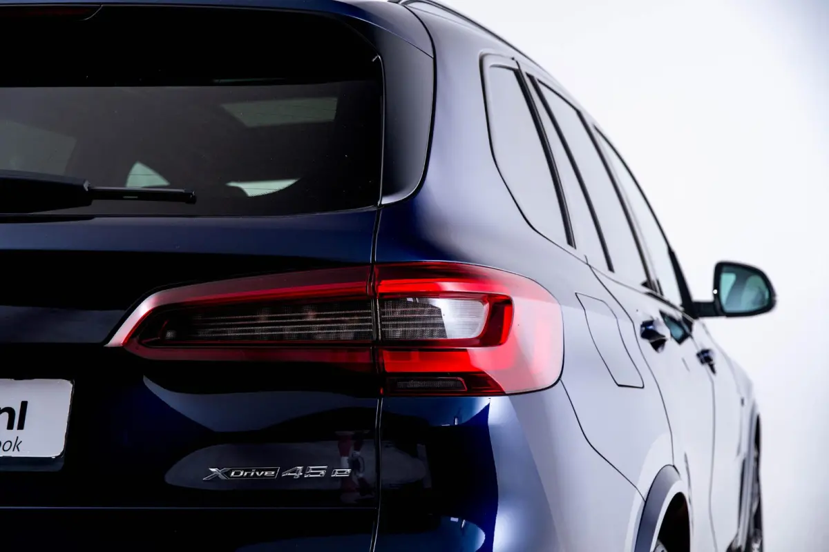 xDrive45e High Executive M Sport - Panoramdak - BMW Laserlight - Driving Assistant Professional - Head up - harman kardon - Stoelventilatie/Massage - Warmte Comfort Pack - Comfortstoelen  -