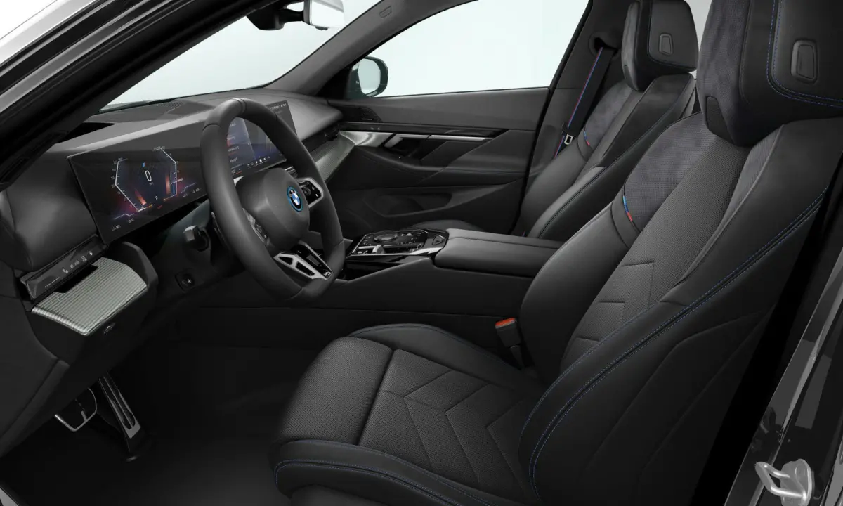 eDrive40 M Sport Pro - Panoramadak - Parking/Driving Assistant Professional - Head up - Stoelverwarming voor/achter - Stoelventilatie - Harman Kardon - Comfort Access - Getinte Ruiten -