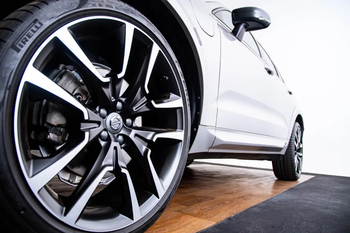 2.0 T8 Plug-in hybrid AWD Ultimate Dark Panoramadak - Adaptieve Cruise Control - Harman kardon - Stoelverwarming voor/achter - Stuurwielverwarming - Stoelen voor elektrisch verstelbaar -