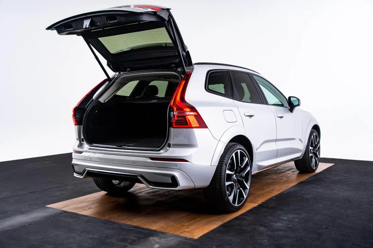 2.0 T8 Plug-in hybrid AWD Ultimate Dark Panoramadak - Adaptieve Cruise Control - Harman kardon - Stoelverwarming voor/achter - Stuurwielverwarming - Stoelen voor elektrisch verstelbaar -