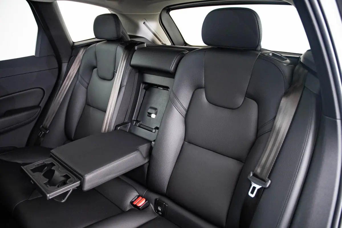 2.0 T8 Plug-in hybrid AWD Ultimate Dark Panoramadak - Adaptieve Cruise Control - Harman kardon - Stoelverwarming voor/achter - Stuurwielverwarming - Stoelen voor elektrisch verstelbaar -