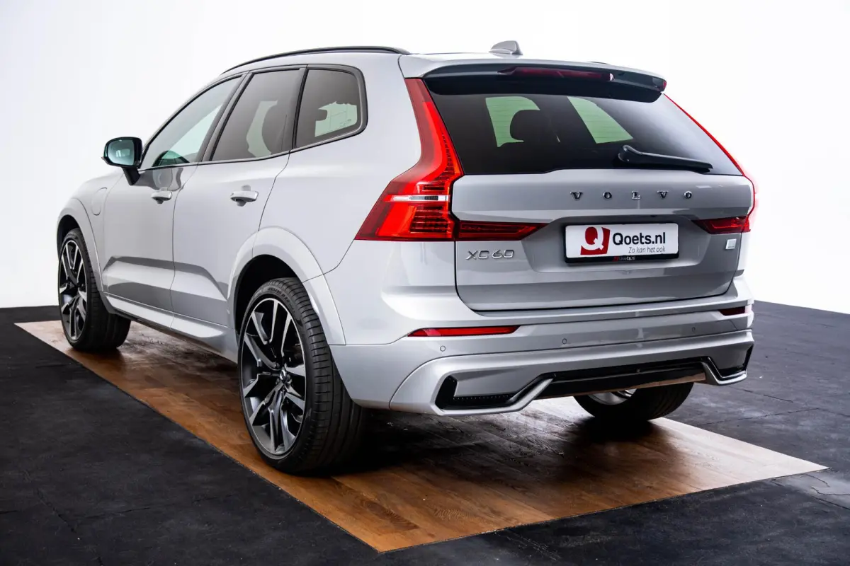 2.0 T8 Plug-in hybrid AWD Ultimate Dark Panoramadak - Adaptieve Cruise Control - Harman kardon - Stoelverwarming voor/achter - Stuurwielverwarming - Stoelen voor elektrisch verstelbaar -