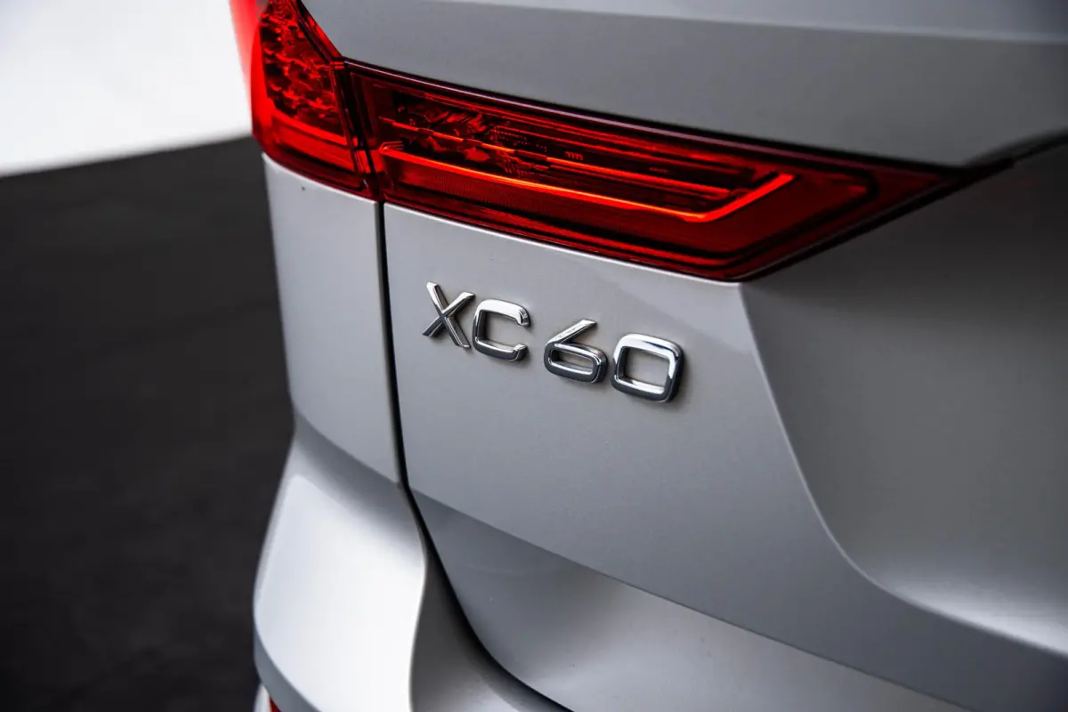 2.0 T8 Plug-in hybrid AWD Ultimate Dark Panoramadak - Adaptieve Cruise Control - Harman kardon - Stoelverwarming voor/achter - Stuurwielverwarming - Stoelen voor elektrisch verstelbaar -