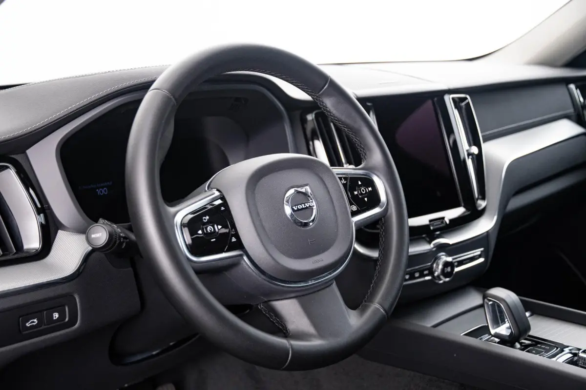 2.0 T8 Plug-in hybrid AWD Ultimate Dark Panoramadak - Adaptieve Cruise Control - Harman kardon - Stoelverwarming voor/achter - Stuurwielverwarming - Stoelen voor elektrisch verstelbaar -