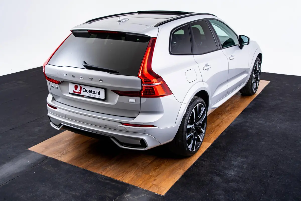 2.0 T8 Plug-in hybrid AWD Ultimate Dark Panoramadak - Adaptieve Cruise Control - Harman kardon - Stoelverwarming voor/achter - Stuurwielverwarming - Stoelen voor elektrisch verstelbaar -