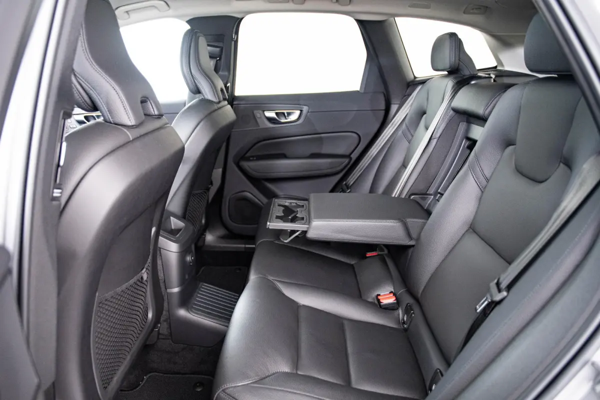 2.0 T8 Plug-in hybrid AWD Ultimate Dark Panoramadak - Adaptieve Cruise Control - Harman kardon - Stoelverwarming voor/achter - Stuurwielverwarming - Stoelen voor elektrisch verstelbaar -