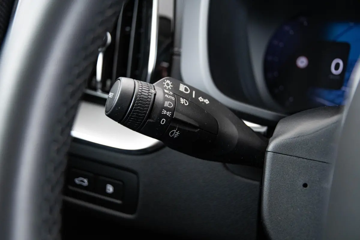 2.0 T8 Plug-in hybrid AWD Ultimate Dark Panoramadak - Adaptieve Cruise Control - Harman kardon - Stoelverwarming voor/achter - Stuurwielverwarming - Stoelen voor elektrisch verstelbaar -