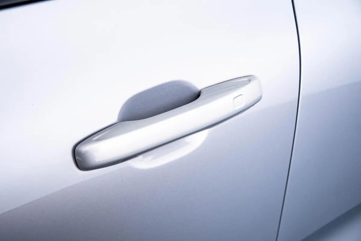 2.0 T8 Plug-in hybrid AWD Ultimate Dark Panoramadak - Adaptieve Cruise Control - Harman kardon - Stoelverwarming voor/achter - Stuurwielverwarming - Stoelen voor elektrisch verstelbaar -