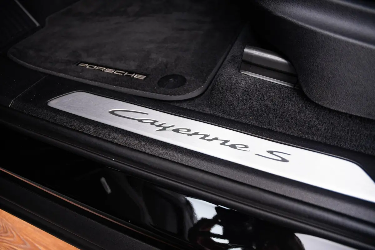 4.0 S Trekhaak - Stoelventilatie/verwarming  - Bijrijdersdisplay - Sport chrono - Stuurbekrachtiging Plus - BOSE - 3D Surround View - Head up - adaptieve cruise control -