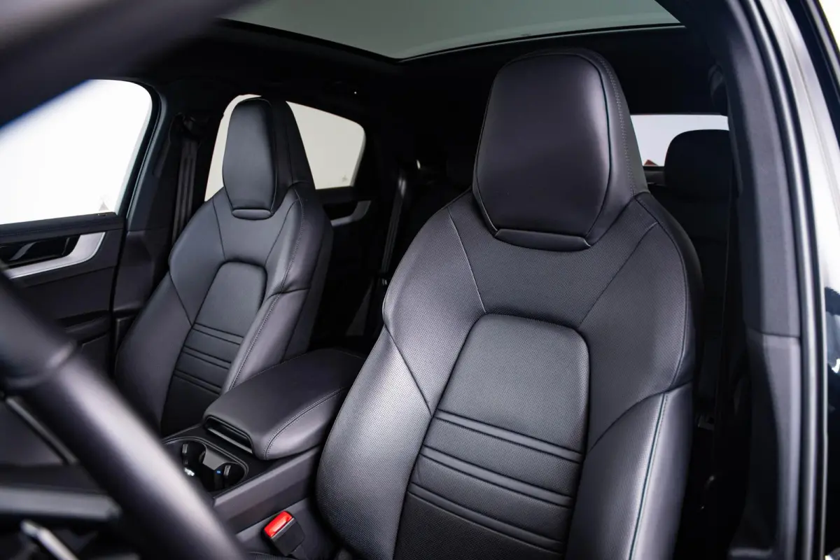 4.0 S Trekhaak - Stoelventilatie/verwarming  - Bijrijdersdisplay - Sport chrono - Stuurbekrachtiging Plus - BOSE - 3D Surround View - Head up - adaptieve cruise control -