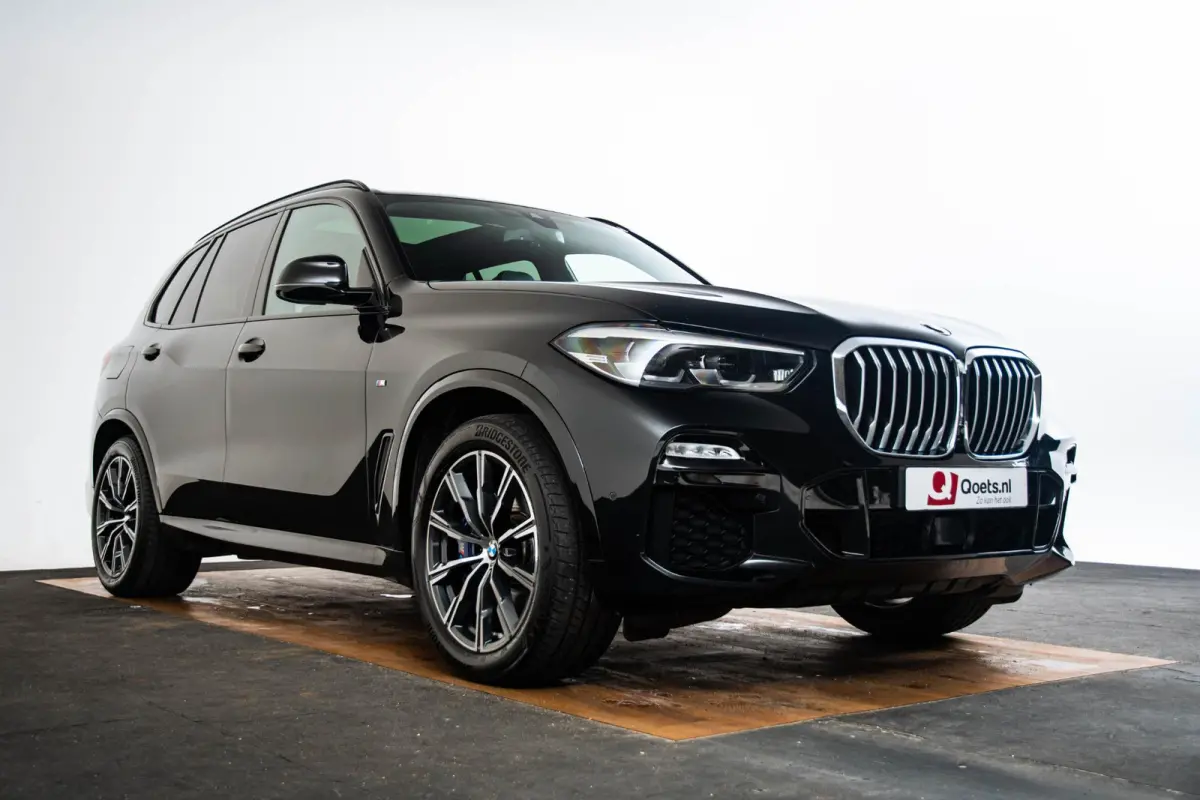 xDrive30d High Executive M Sport - Trekhaak - Panoramadak - Comfortstoelen - Warmte Comfort Pack - CraftedClarity - Getinte Ruiten - Comfort Access - Active Cruise Control - Parking Assistan