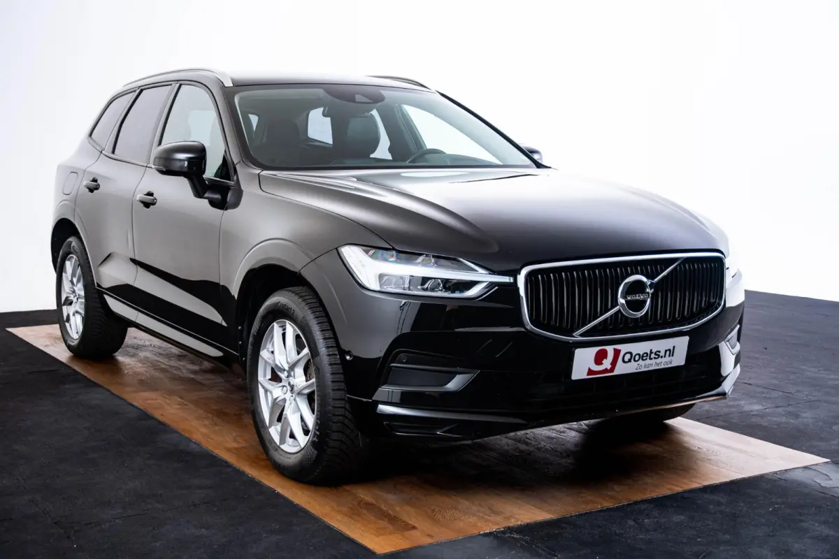 2.0 T5 Momentum Trekhaak - Smartphone integratie - Park Assist Pilot - Navigatie - Camera - Climate Control - PDC