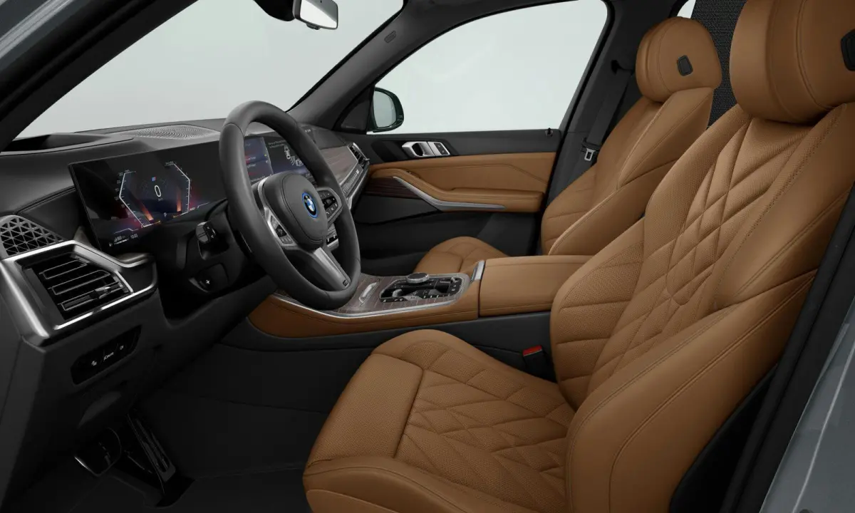 xDrive50e M Sport - Panoramadak - Driving/Parking Assistant Professional - Harman Kardon - Active Protection - Comfort Access - Bekerhouders met temperatuur functie - Sportstoelen -