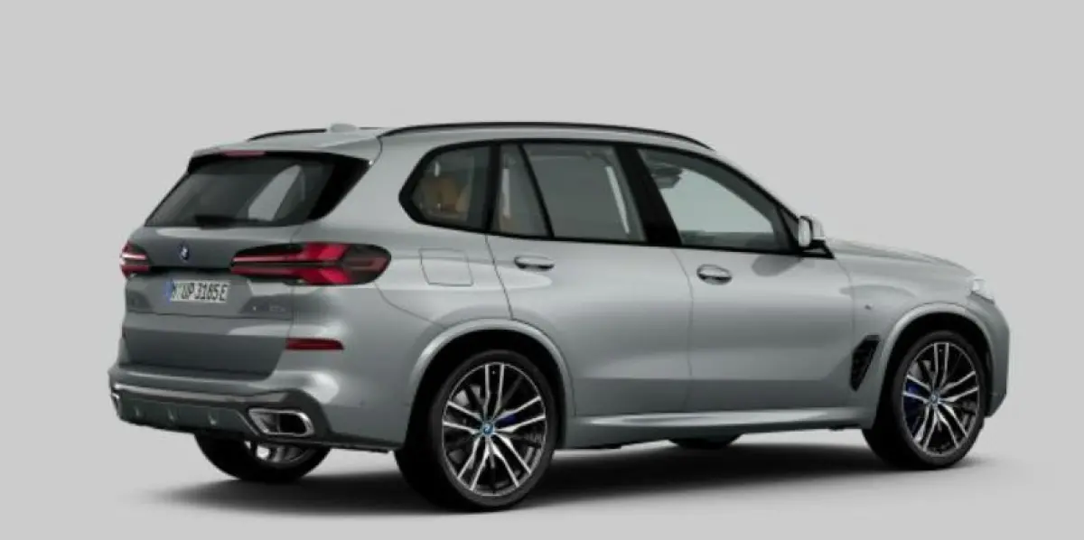xDrive50e M Sport - Panoramadak - Driving/Parking Assistant Professional - Harman Kardon - Active Protection - Comfort Access - Bekerhouders met temperatuur functie - Sportstoelen -