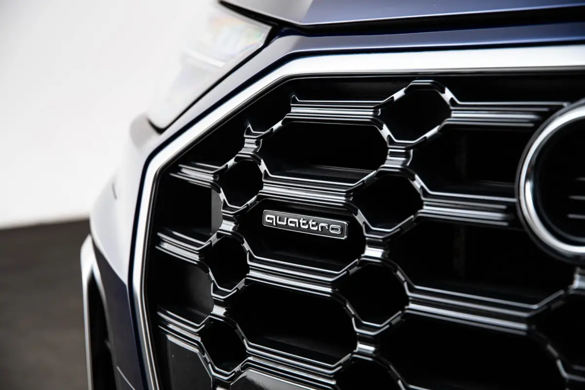 50 TFSI e S edition Trekhaak - Privacy glas - Interieurvoorverwarming - Audi soundsystem - Achterbank plus - Sportstoelen vóór - Lendensteunen vóór, elektrisch verstelbaar - Cruise contr