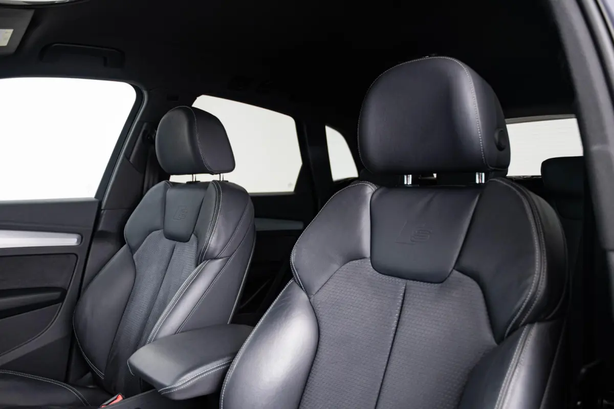 50 TFSI e S edition Trekhaak - Privacy glas - Interieurvoorverwarming - Audi soundsystem - Achterbank plus - Sportstoelen vóór - Lendensteunen vóór, elektrisch verstelbaar - Cruise contr