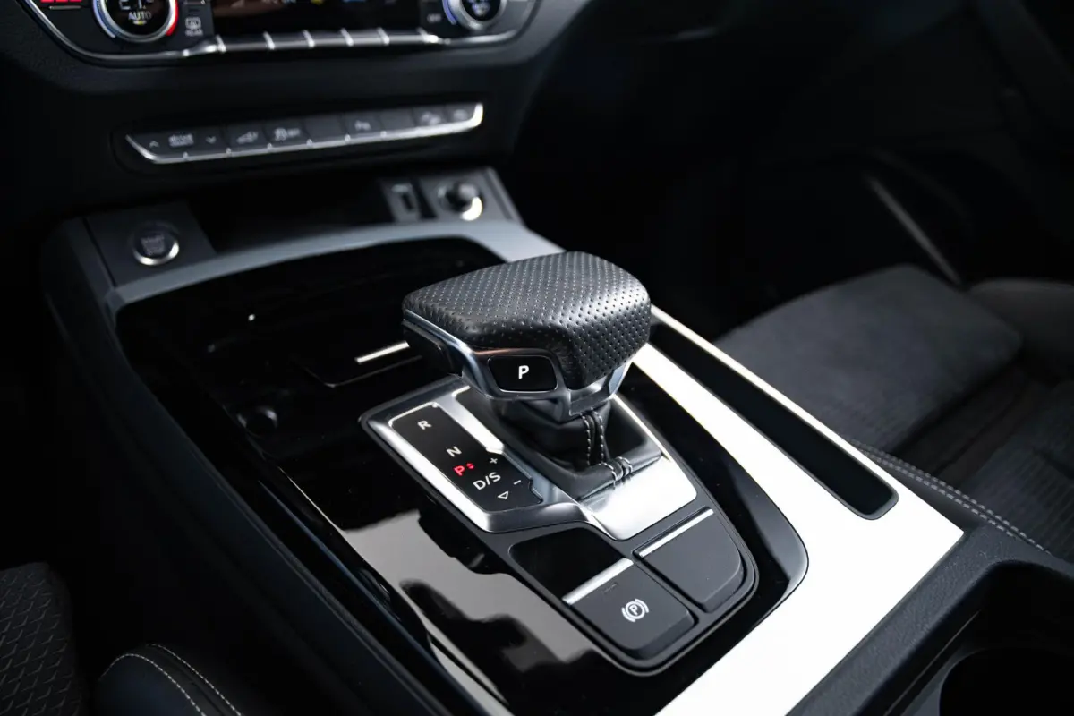 50 TFSI e S edition Trekhaak - Privacy glas - Interieurvoorverwarming - Audi soundsystem - Achterbank plus - Sportstoelen vóór - Lendensteunen vóór, elektrisch verstelbaar - Cruise contr