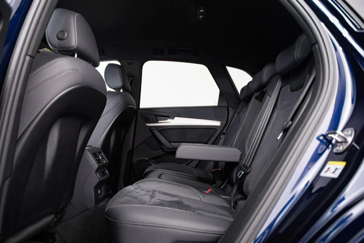 50 TFSI e S edition Trekhaak - Privacy glas - Interieurvoorverwarming - Audi soundsystem - Achterbank plus - Sportstoelen vóór - Lendensteunen vóór, elektrisch verstelbaar - Cruise contr