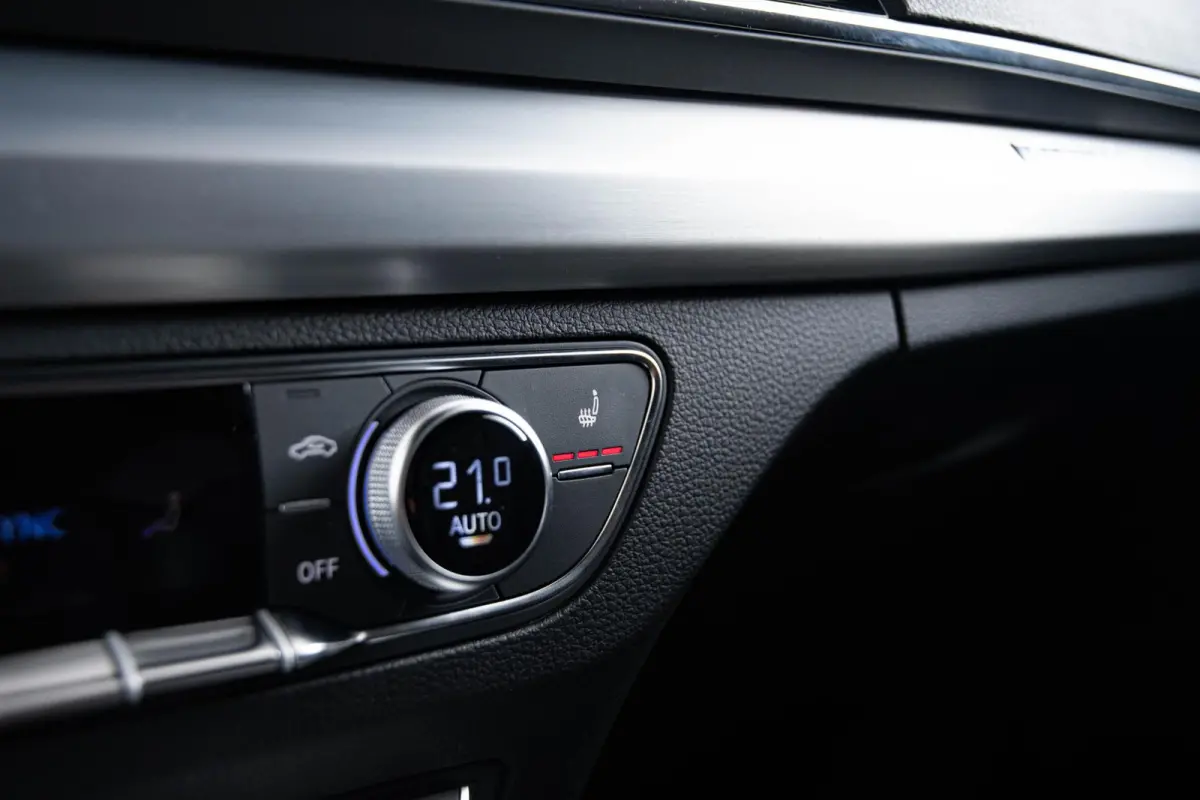50 TFSI e S edition Trekhaak - Privacy glas - Interieurvoorverwarming - Audi soundsystem - Achterbank plus - Sportstoelen vóór - Lendensteunen vóór, elektrisch verstelbaar - Cruise contr