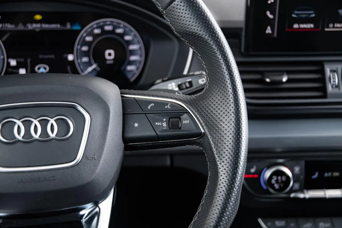 50 TFSI e S edition Trekhaak - Privacy glas - Interieurvoorverwarming - Audi soundsystem - Achterbank plus - Sportstoelen vóór - Lendensteunen vóór, elektrisch verstelbaar - Cruise contr