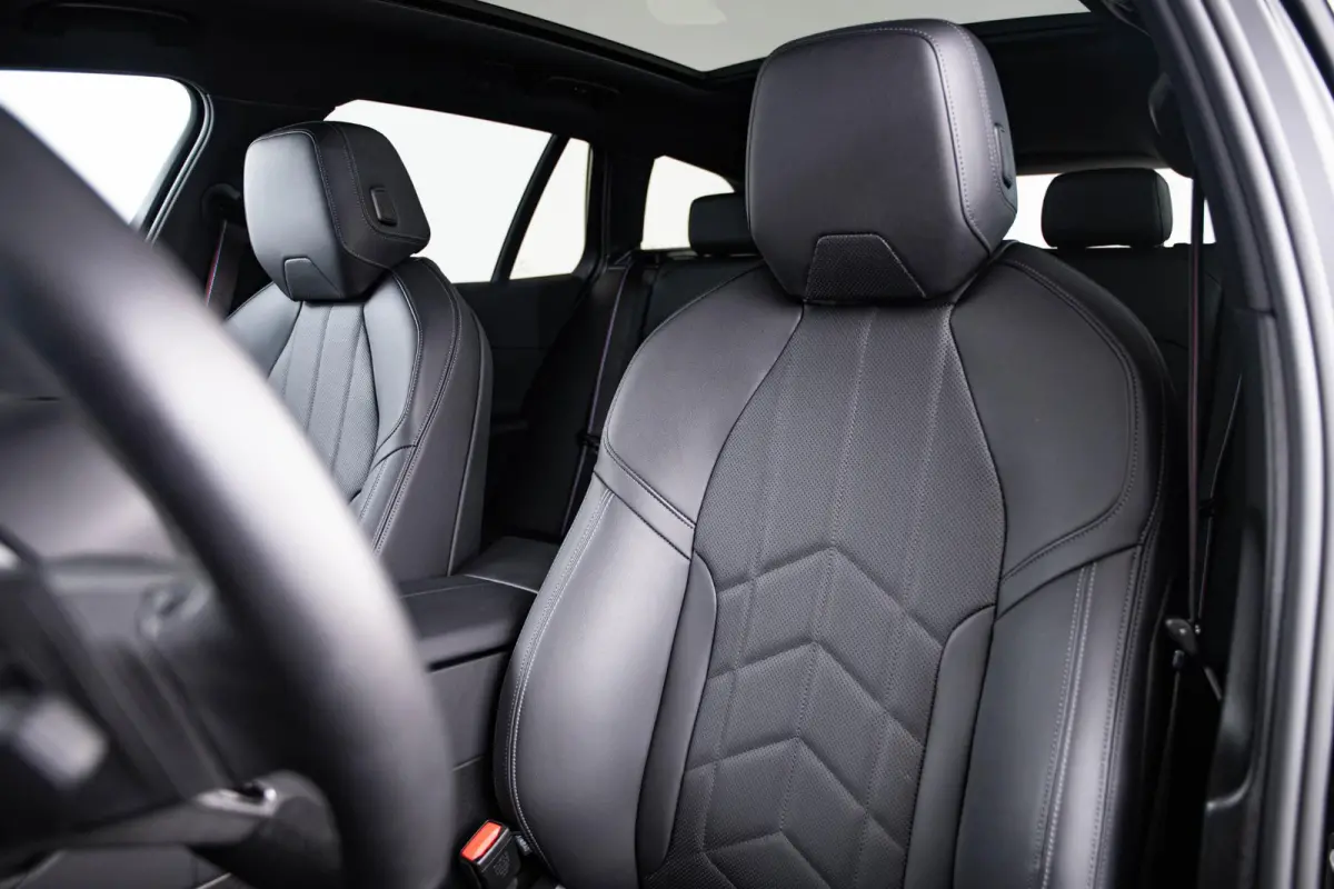 530e M Sport pro - Panoramadak - Driving Assistant Professional - head up - Stoelventilatie - stoelverwarming voor/achter - BMW Iconic Glow - Getinte Ruiten - Comfort Access - Active Guard -