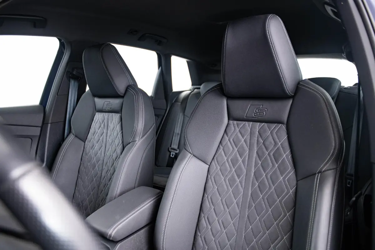 50 quattro Advanced edition 77 kWh Interieurpakket S line - Trekhaak - Comfortpakket plus - MMI navigatie pro - Assistentiepakket plus - Dynamic pakket plus - Veiligheidspakket plus - Sonos 