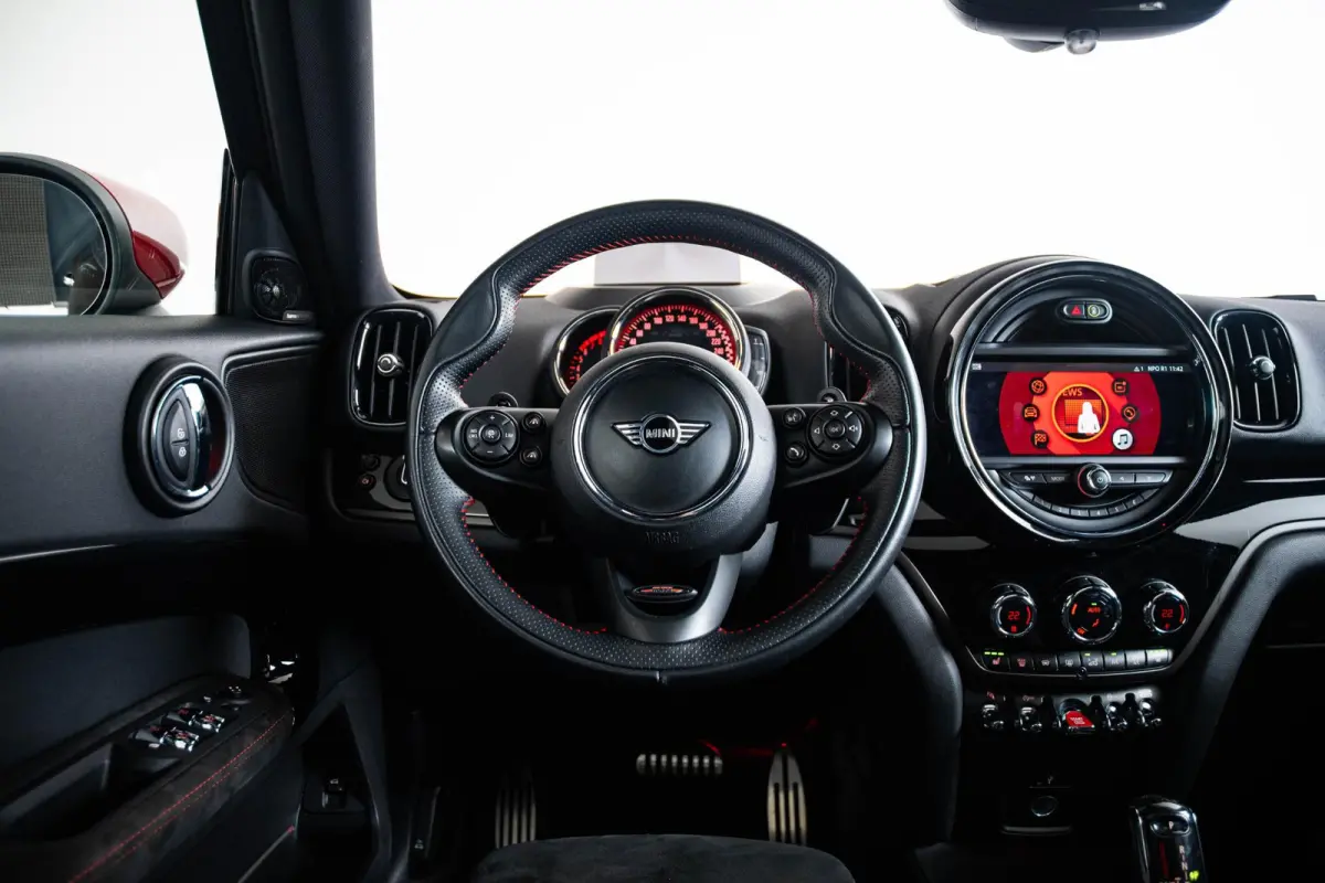 John Cooper Works ALL4 Chili Panoramadak - Head-up - Adaptive Cruise Control - Harman Kardon - Camera - Stoelverwarming - Navigatiesysteem - Park Assistant